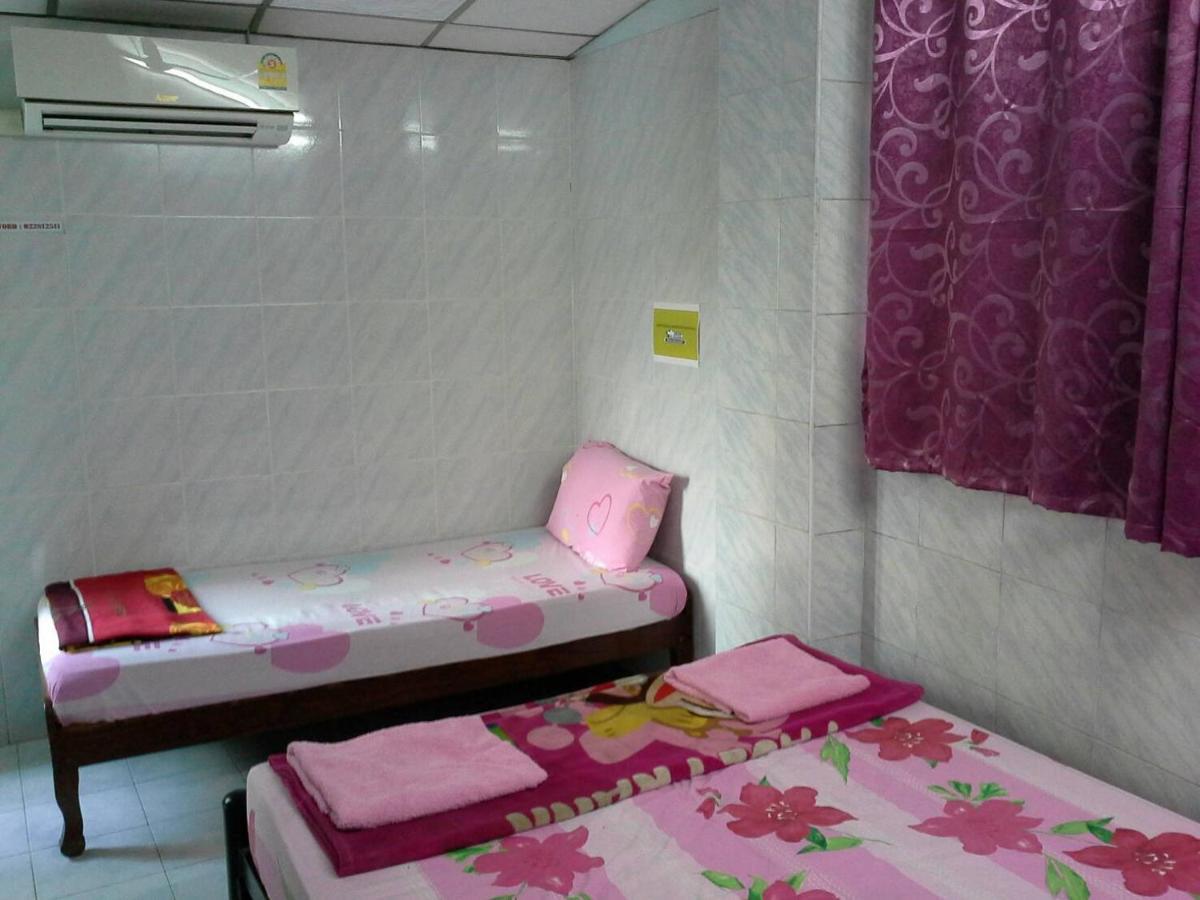 New Central Guesthouse Bangkok Eksteriør billede