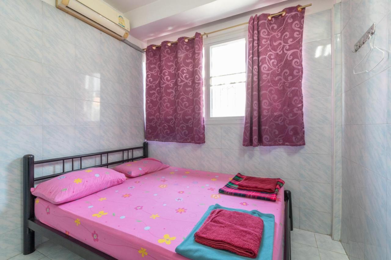 New Central Guesthouse Bangkok Eksteriør billede