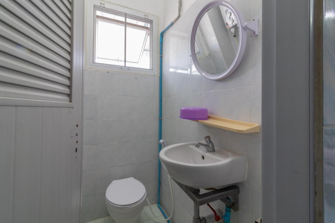 New Central Guesthouse Bangkok Eksteriør billede
